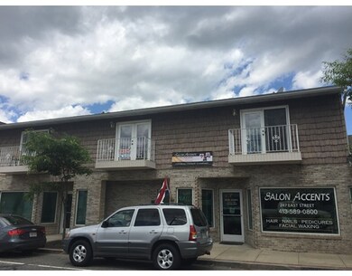 245 East St unit B, Ludlow, MA 01056 - photo 3