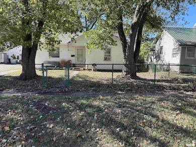 1210 S Hickory St, Centralia, IL 62801 - photo 6