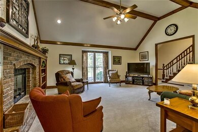 7937 Swarner Dr, Lenexa, KS 66219 - photo 5