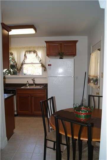 404 Beechwood Ave, Feasterville Trevose, PA 19053 - photo 6