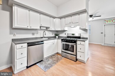 822 S Curley St, Baltimore, MD 21224 - photo 5