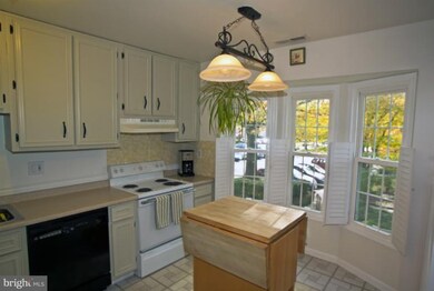 1472 Lowell Ct unit 17XA, Crofton, MD 21114 - photo 3