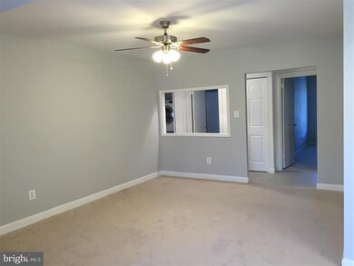 11603 Stoneview Square unit 22C, Reston, VA 20191 - photo 3