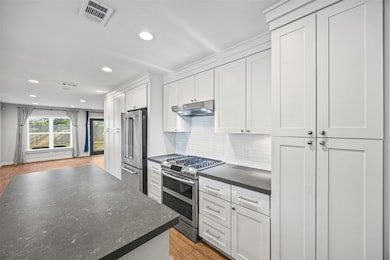 9715 Greenwillow St, Houston, TX 77096 - photo 7