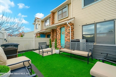 68 Gina Ct unit 294, Staten Island, NY 10314 - photo 6