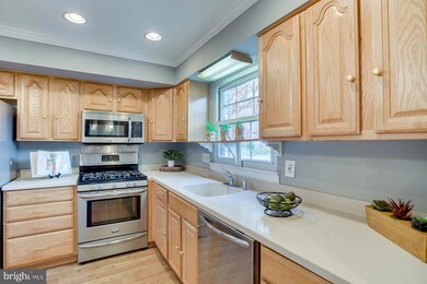 43 Chiara Ct, Towson, MD 21204 - photo 6