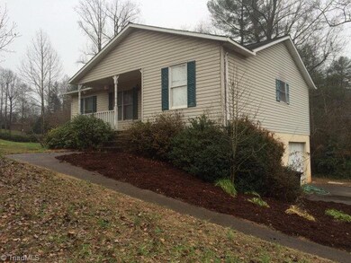 165 Dockery Rd, Purlear, NC 28665 - photo 2