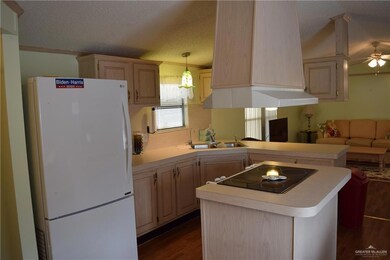 421 Belinda Dr, Alamo, TX 78516 - photo 5