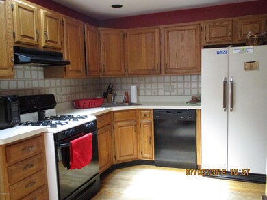 47 Pemberwick Rd, Greenwich, CT 06831 - photo 2