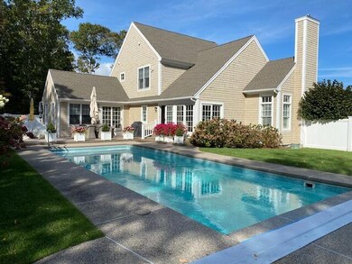 6 Great field landing pool to house