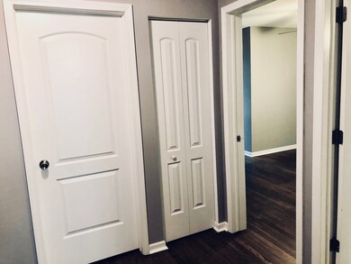 343 S Commonwealth Ave, Aurora, IL 60506 - photo 2