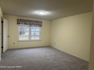 5 Village Cir unit 1103, Stroudsburg, PA 18360 - photo 3