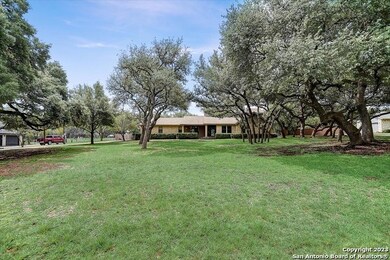 8642 Classic Oaks Ln, San Antonio, TX 78255 - photo 5