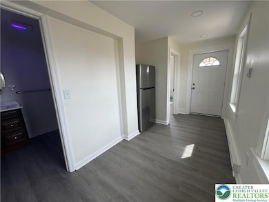 807 Chestnut St unit 2, Coplay, PA 18037 - photo 4