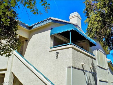Covered Balcony, Solar Screens throughout, Securit
