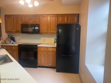 270 Hudson Ave unit 2E, Albany, NY 12210 - photo 4