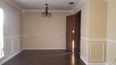 2216 Hurstview Dr, Hurst, TX 76054 - photo 4