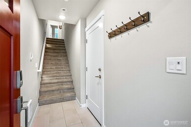 2002 101st Ave SE unit 4, Lake Stevens, WA 98258 - photo 4