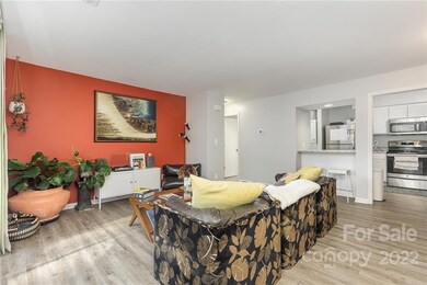 1041 Churchill Downs Ct unit G, Charlotte, NC 28211 - photo 4