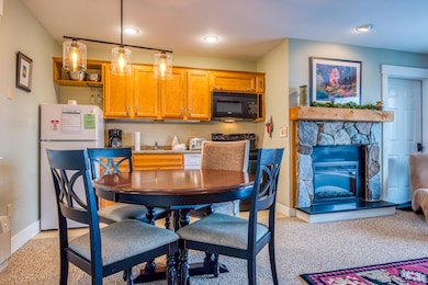 Kitchen/Dining Area