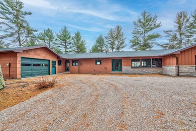 2625 W Top O' the Lake Rd, Gulliver, MI 49840 - photo 2