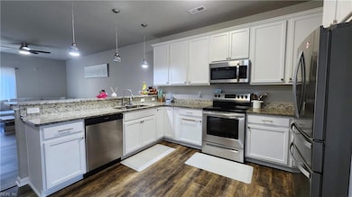 200 Seasons Cir unit 303, Suffolk, VA 23434 - photo 4