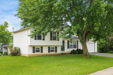 692 Cherrymonte Dr, Columbus, OH 43228 - photo 4