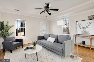 724 Columbia Rd NW, Washington, DC 20001 - photo 2