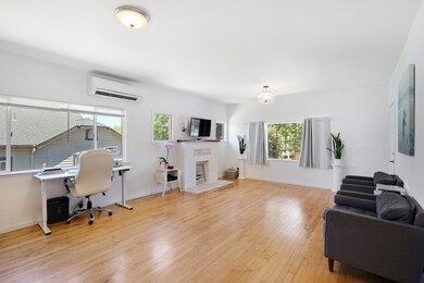 1176 Willis St, Redding, CA 96001 - photo 5