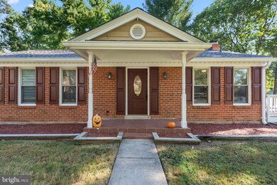 19001 Queens Cross Ln, Germantown, MD 20876 - photo 2