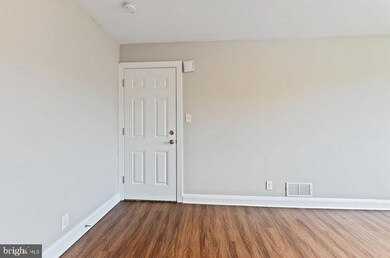 3911 Mountwood Rd unit UPPER LEVEL, Baltimore, MD 21229 - photo 3