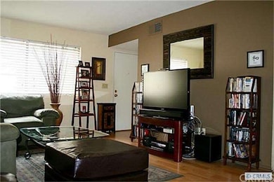 SPACIOUS LIVING ROOM WITH ACCENT WALL