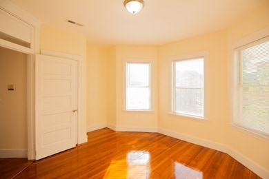 100 Franklin St unit 2, Brookline, MA 02445 - photo 6
