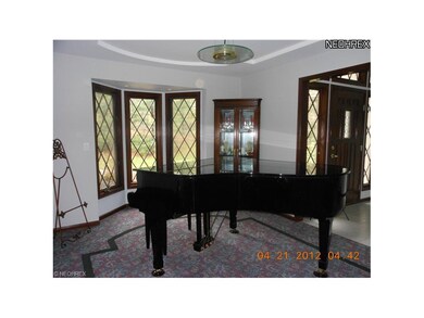 11251 Lake Forest Dr, Chesterland, OH 44026 - photo 4