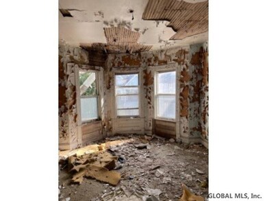 510 Mumford St, Schenectady, NY 12307 - photo 5