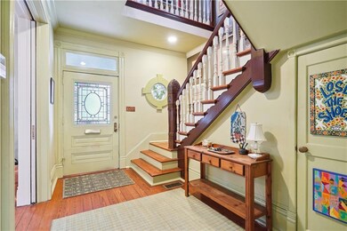 Wide entrance foyer