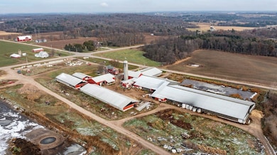 N5271 Madden Rd, New London, WI 54961 - photo 6