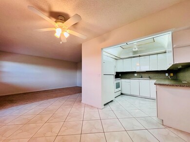 461 Wellington J, West Palm Beach, FL 33417 - photo 3