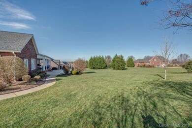 720 Cedar Hill Dr, Shelby, NC 28152 - photo 4