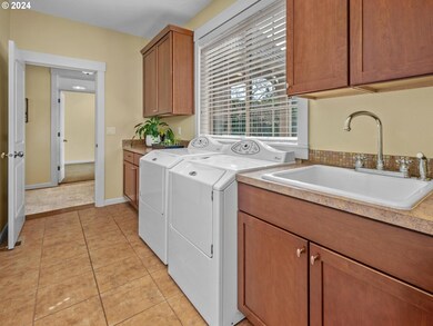 2084 N Walnut St, Canby, OR 97013 - photo 7