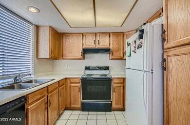 07 Kitchen