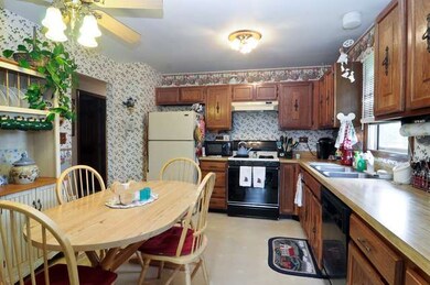 360 Red Bud Place, Buffalo Grove, IL 60089 - photo 4