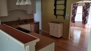 7472 Love Cir, Fort Worth, TX 76135 - photo 4