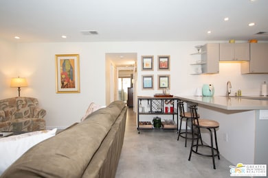 365 N Saturmino Dr unit 5, Palm Springs, CA 92262 - photo 3