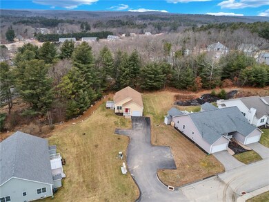 35 Chickadee Way unit 35, Killingly, CT 06241 - photo 2