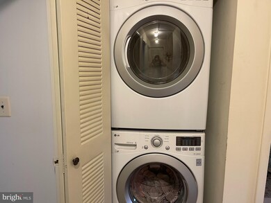 8 Spyglass Ct, East Windsor, NJ 08520 - photo 6