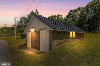 14241 Ritchie Rd, Cascade, MD 21719 - photo 3