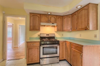 27 Marlboro St, Lawrence, MA 01843 - photo 6