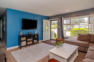 15 Frantone Ln, Albany, NY 12211 - photo 2