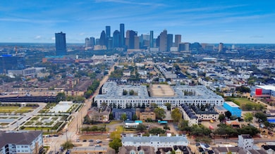 1014 Montrose Blvd unit G, Houston, TX 77019 - photo 2